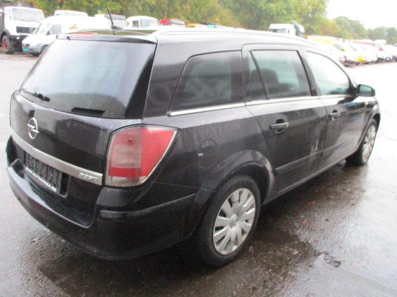 Opel Astra 1.7 CDTI , NOT RUNNING , Navi , Airco , lederen bekleding - Voiture: photos 3 Opel Astra 1.7 CDTI , NOT RUNNING , Navi , Airco , lederen bekleding - Voiture: photos 3