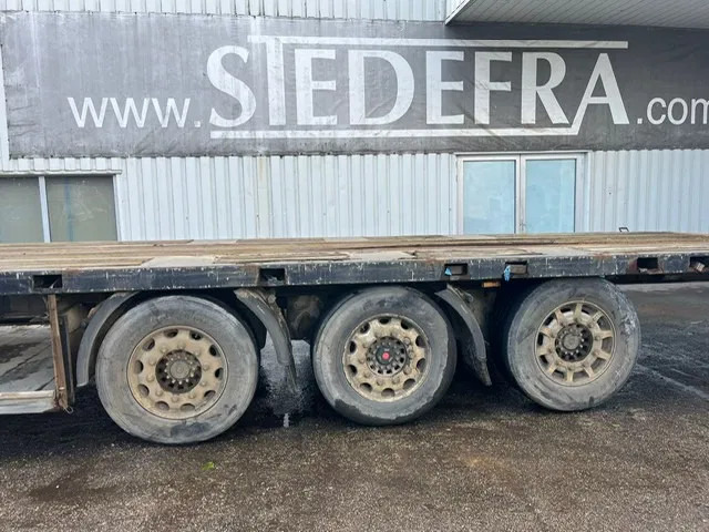 Semi-remorque plateau SYSTEM TRAILER 3x SAF Axle , Flat trailer: photos 11 Semi-remorque plateau SYSTEM TRAILER 3x SAF Axle , Flat trailer: photos 11