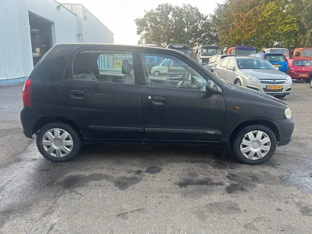 Suzuki Alto 1.0 - 16V , 5 drs. , Handel / export - Voiture à hayon: photos 5 Suzuki Alto 1.0 - 16V , 5 drs. , Handel / export - Voiture à hayon: photos 5