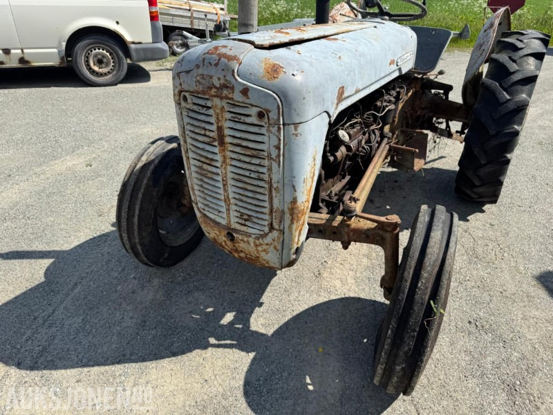 1959 Ferguson 35 Gullfisk - Tracteur agricole: photos 2 1959 Ferguson 35 Gullfisk - Tracteur agricole: photos 2
