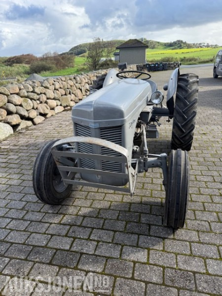 1960 Massey Ferguson Gråtass - Tracteur agricole: photos 2 1960 Massey Ferguson Gråtass - Tracteur agricole: photos 2