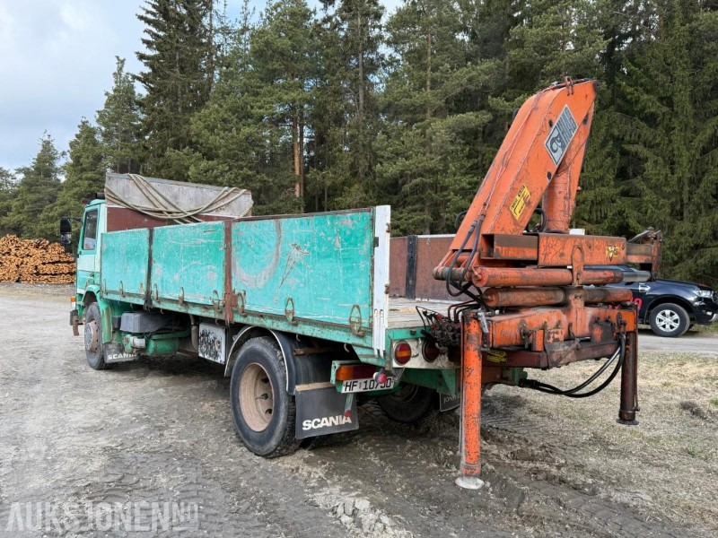 1981 Scania P82M 4X2 LS50 - Camion grue: photos 3 1981 Scania P82M 4X2 LS50 - Camion grue: photos 3