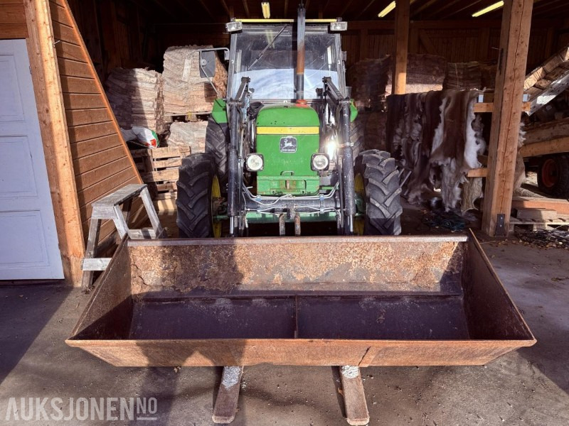 1984 John Deere 1140 4576 timer m/ Pallegafler, Grusskuffe, Snøskuffe, Kjetting - Tracteur agricole: photos 5 1984 John Deere 1140 4576 timer m/ Pallegafler, Grusskuffe, Snøskuffe, Kjetting - Tracteur agricole: photos 5