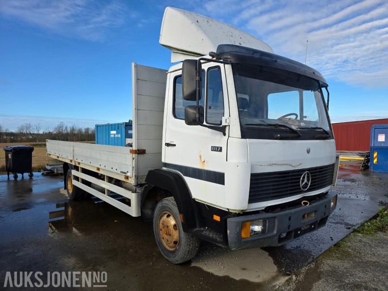 1994 Mercedes-Benz 817 M/ LASTEPLAN - Camion plateau: photos 3 1994 Mercedes-Benz 817 M/ LASTEPLAN - Camion plateau: photos 3