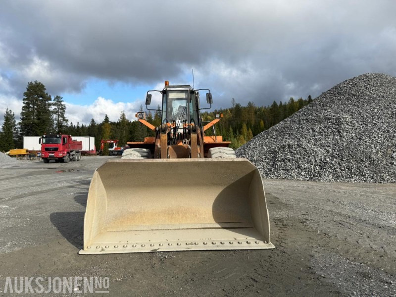 1995 Fiat-Hitachi FR 220.2 - Chargeuse sur pneus: photos 2 1995 Fiat-Hitachi FR 220.2 - Chargeuse sur pneus: photos 2