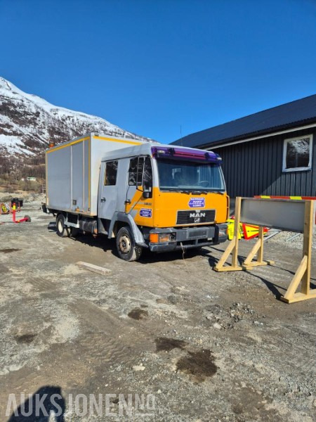 1997 MAN 10.224 LC Mannskapsbil med bakløft - 344980KM - Camion fourgon: photos 1 1997 MAN 10.224 LC Mannskapsbil med bakløft - 344980KM - Camion fourgon: photos 1