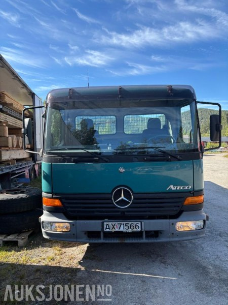 1998 Mercedes-Benz Atego 815/36 - Camion plateau: photos 2 1998 Mercedes-Benz Atego 815/36 - Camion plateau: photos 2