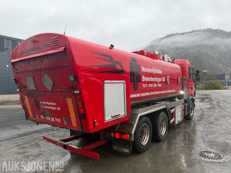 1999 Scania R124 Spyle/sugebil med Korp & Sönn påbygg - Camion hydrocureur: photos 4 1999 Scania R124 Spyle/sugebil med Korp & Sönn påbygg - Camion hydrocureur: photos 4