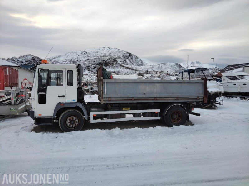 1999 Volvo FL614 4X2 - Export - 187000KM - Camion plateau: photos 2 1999 Volvo FL614 4X2 - Export - 187000KM - Camion plateau: photos 2