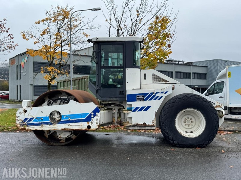 2001 AMMANN AC110-2T Vals / 2465 timer - Compacteur: photos 2 2001 AMMANN AC110-2T Vals / 2465 timer - Compacteur: photos 2