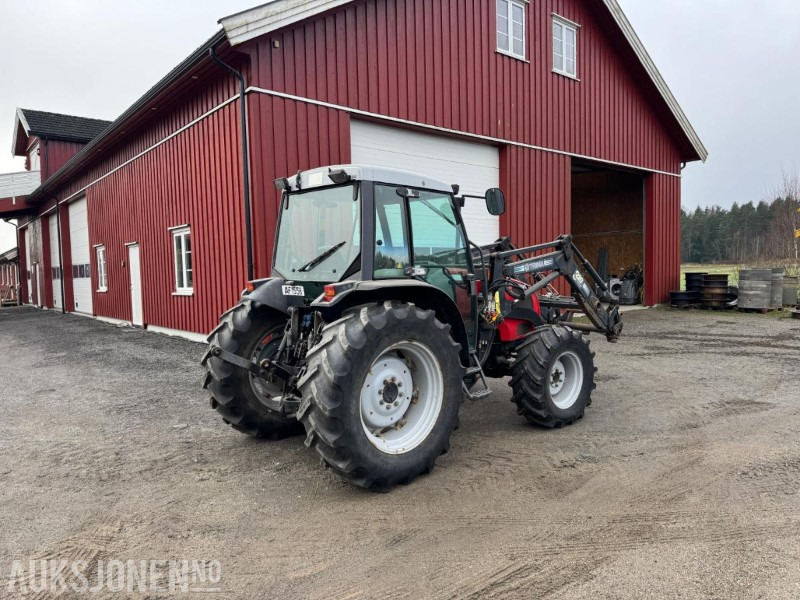 2001 Massey Ferguson 2230-4 m/Trima 320 Professional laster, 1171 timer, servicehistorikk, fremstår som godt vedlikeholdt - Tracteur agricole: photos 4 2001 Massey Ferguson 2230-4 m/Trima 320 Professional laster, 1171 timer, servicehistorikk, fremstår som godt vedlikeholdt - Tracteur agricole: photos 4