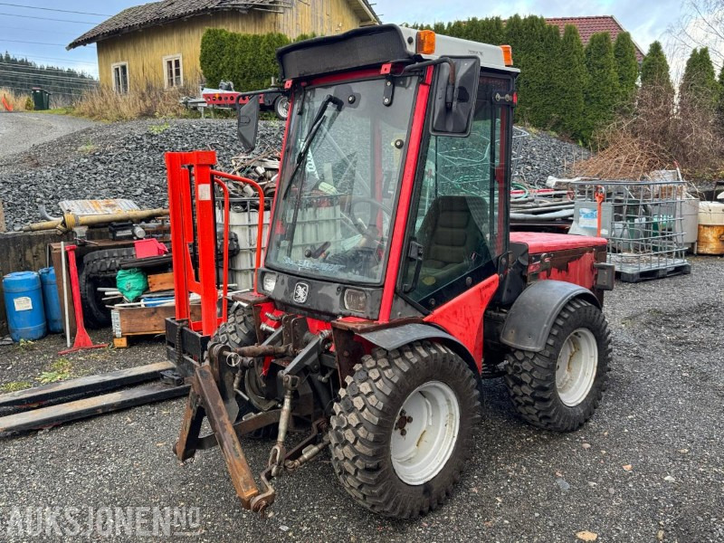 2002 Antonio Carraro Superpark 4400 HST med v-plog og snøfreser - Tracteur agricole: photos 1 2002 Antonio Carraro Superpark 4400 HST med v-plog og snøfreser - Tracteur agricole: photos 1