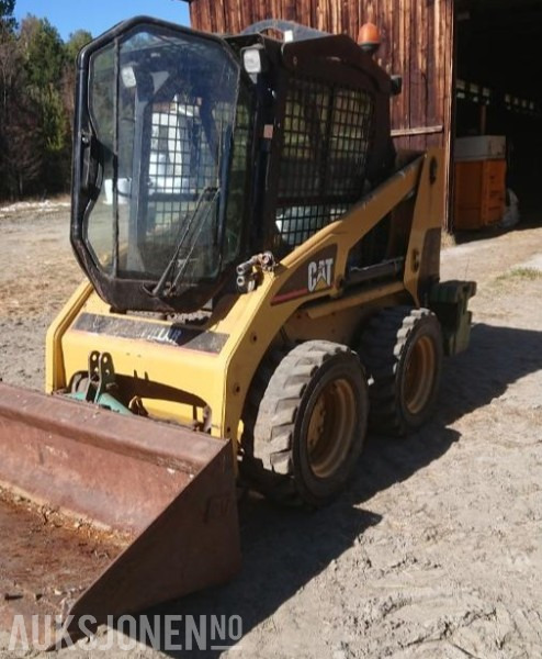 2002 Cat 216 kompaktlaster med motorvarmer - Mini chargeuse: photos 2 2002 Cat 216 kompaktlaster med motorvarmer - Mini chargeuse: photos 2