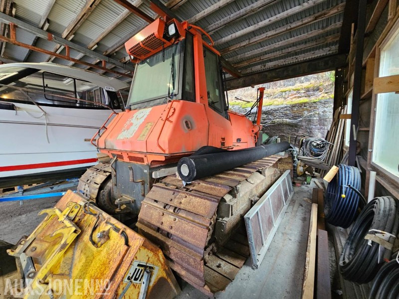 2003 New Holland D180 beltedrevet bulldoser - Matériel de chantier: photos 2 2003 New Holland D180 beltedrevet bulldoser - Matériel de chantier: photos 2