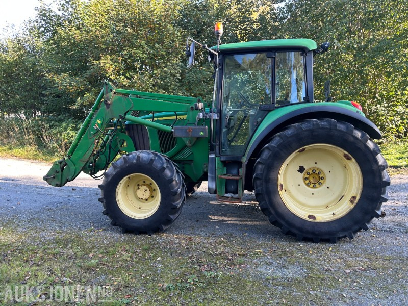 2004 John Deere 6320 - traktor med frontlaster - Tracteur agricole: photos 5 2004 John Deere 6320 - traktor med frontlaster - Tracteur agricole: photos 5