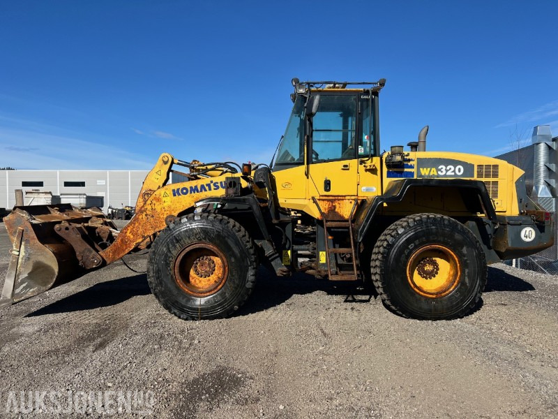 2004 Komatsu WA320-5H hjullaster - Chargeuse sur pneus: photos 3 2004 Komatsu WA320-5H hjullaster - Chargeuse sur pneus: photos 3