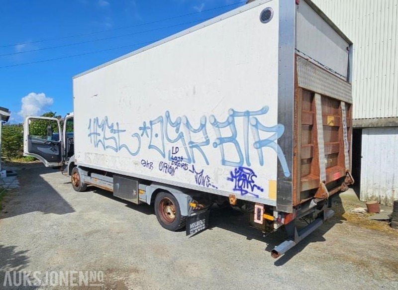 2004 Mercedes-Benz 818/42AT7,5, Reparasjonsobjekt - Camion fourgon: photos 4 2004 Mercedes-Benz 818/42AT7,5, Reparasjonsobjekt - Camion fourgon: photos 4