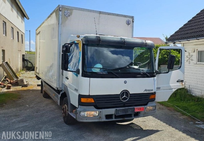 2004 Mercedes-Benz 818/42AT7,5, Reparasjonsobjekt - Camion fourgon: photos 2 2004 Mercedes-Benz 818/42AT7,5, Reparasjonsobjekt - Camion fourgon: photos 2
