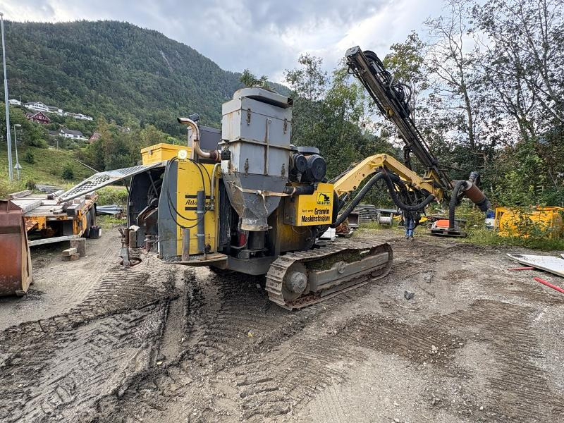 2005 Atlas Copco ROC D3-03 borerigg - 6 947 timer - rep objekt / delerigg - Foreuse: photos 3 2005 Atlas Copco ROC D3-03 borerigg - 6 947 timer - rep objekt / delerigg - Foreuse: photos 3