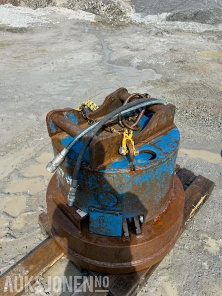 2006 DYNASET hydraulisk Magnet generator - S60 - Matériel de chantier: photos 2 2006 DYNASET hydraulisk Magnet generator - S60 - Matériel de chantier: photos 2