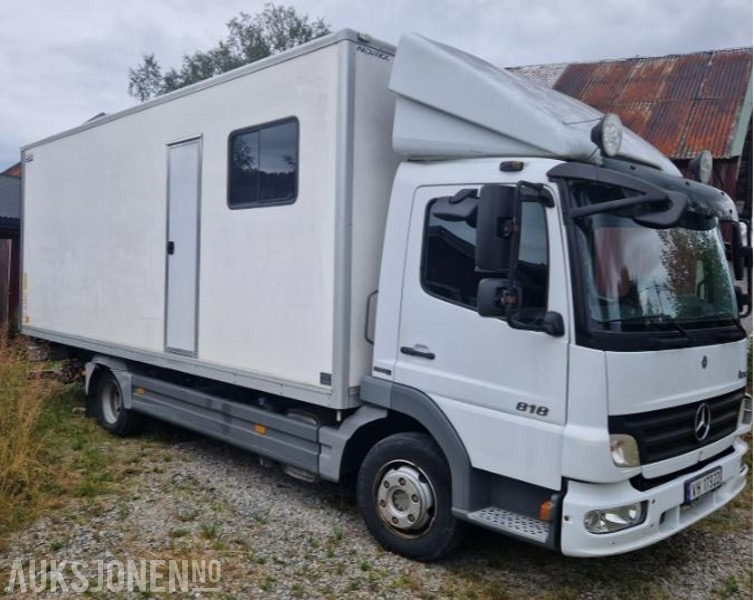 2009 Mercedes-Benz ATEGO 818L todelt skap Bodel Hengerfeste - Camion fourgon: photos 1 2009 Mercedes-Benz ATEGO 818L todelt skap Bodel Hengerfeste - Camion fourgon: photos 1