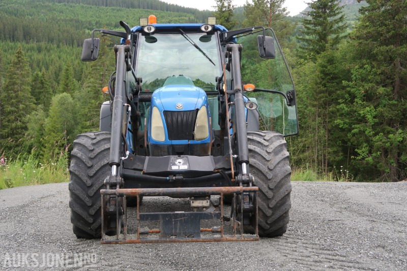 2009 New Holland T5060 Traktor / 8550 timer - Tracteur agricole: photos 4 2009 New Holland T5060 Traktor / 8550 timer - Tracteur agricole: photos 4