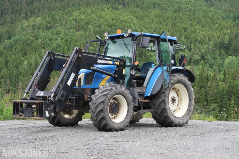 2009 New Holland T5060 Traktor / 8550 timer - Tracteur agricole: photos 1 2009 New Holland T5060 Traktor / 8550 timer - Tracteur agricole: photos 1