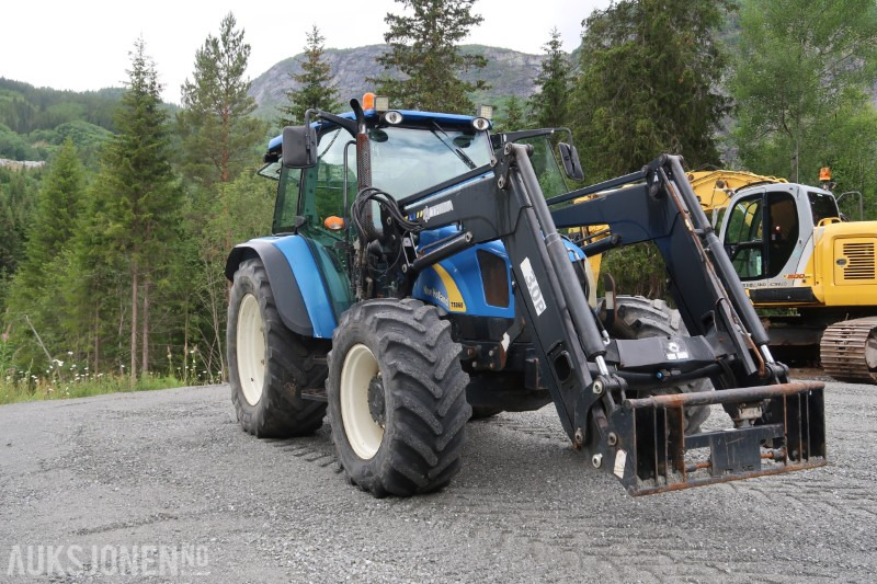 2009 New Holland T5060 Traktor / 8550 timer - Tracteur agricole: photos 5 2009 New Holland T5060 Traktor / 8550 timer - Tracteur agricole: photos 5
