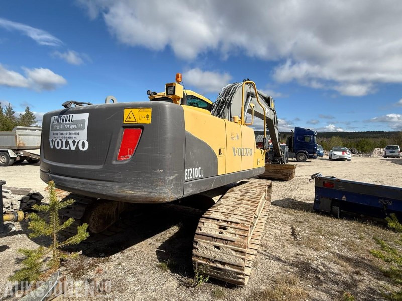 2010 Volvo EC210CL gravemaskin med tiltrotator og 2 skuffer. - Pelle: photos 5 2010 Volvo EC210CL gravemaskin med tiltrotator og 2 skuffer. - Pelle: photos 5