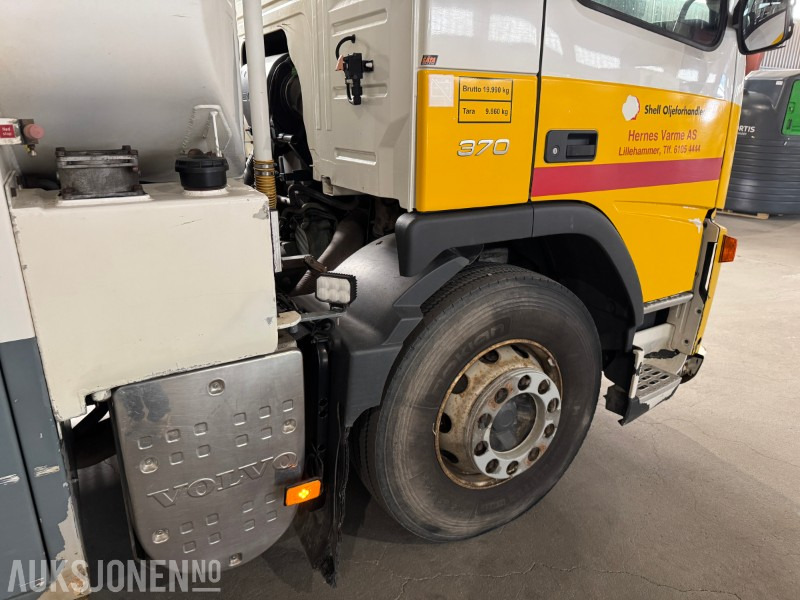 Camion citerne 2010 Volvo FM 370 tankbil med 12000 liters tank: photos 18