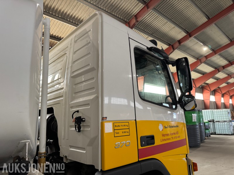 Camion citerne 2010 Volvo FM 370 tankbil med 12000 liters tank: photos 19