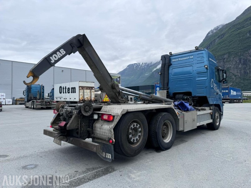 2011 Volvo FH 13 - 540 - Krokbil - Brøyterigget - Fjernstyrt JOAB krokløft - S90 sandstrøere - Camion ampliroll: photos 4 2011 Volvo FH 13 - 540 - Krokbil - Brøyterigget - Fjernstyrt JOAB krokløft - S90 sandstrøere - Camion ampliroll: photos 4