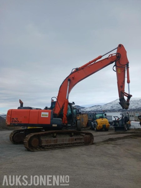2012 Hitachi ZX290LC-5B gravemaskin, sertifisert, skuffe og tiltrotator - Pelle: photos 2 2012 Hitachi ZX290LC-5B gravemaskin, sertifisert, skuffe og tiltrotator - Pelle: photos 2
