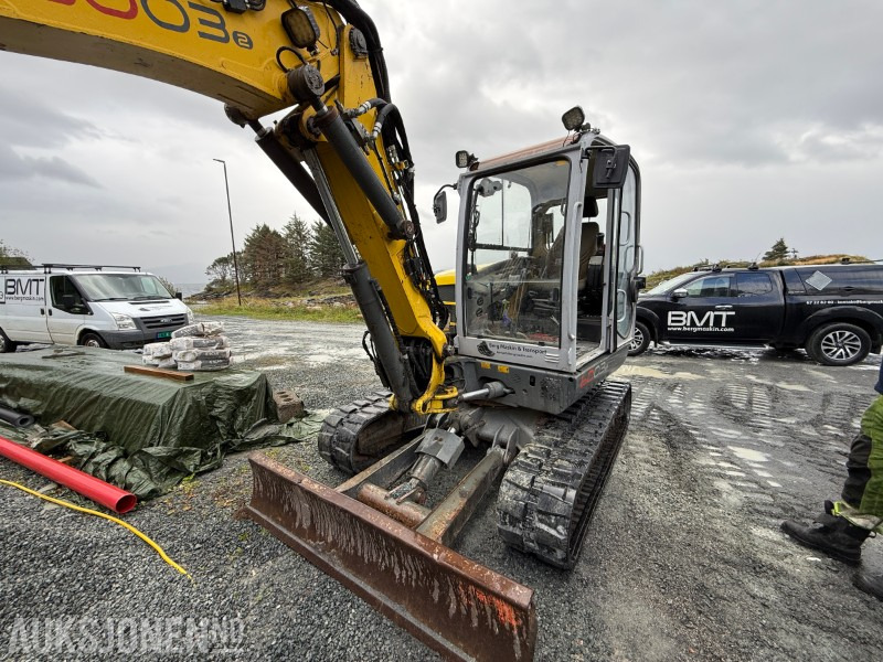 2013 Wacker Neuson 6003 - Gravemaskin - VA-bom - Gummibelter - tiltrotator - skjær - pusseskuff - 3535 timer - Pelle: photos 2 2013 Wacker Neuson 6003 - Gravemaskin - VA-bom - Gummibelter - tiltrotator - skjær - pusseskuff - 3535 timer - Pelle: photos 2