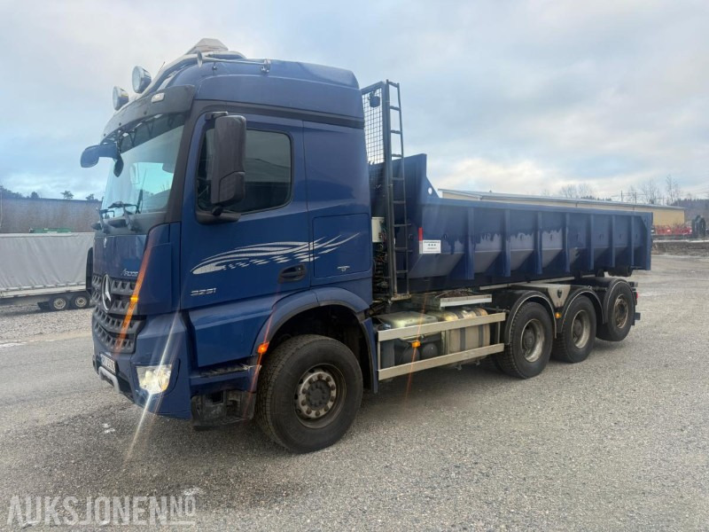 2014 Mercedes-Benz Arocs KROKBIL M/DUMPERKASSE EURO 6 SERVICEHISTORIKK NYLIG EU-GODKJENT 510HK - Camion ampliroll: photos 1 2014 Mercedes-Benz Arocs KROKBIL M/DUMPERKASSE EURO 6 SERVICEHISTORIKK NYLIG EU-GODKJENT 510HK - Camion ampliroll: photos 1