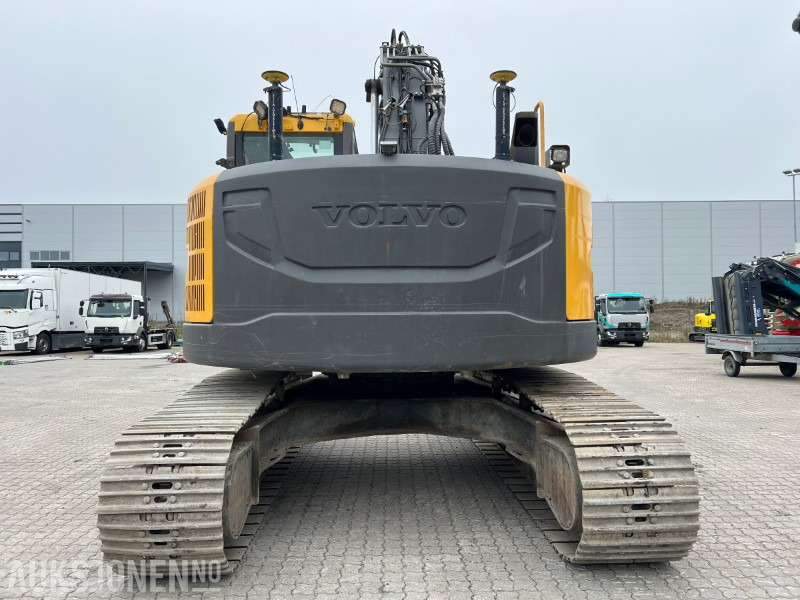 2014 Volvo EC235 DL , Engcon tilt, 2 skuffer, sentralsmøring, dieselvarmer - Pelle: photos 4 2014 Volvo EC235 DL , Engcon tilt, 2 skuffer, sentralsmøring, dieselvarmer - Pelle: photos 4