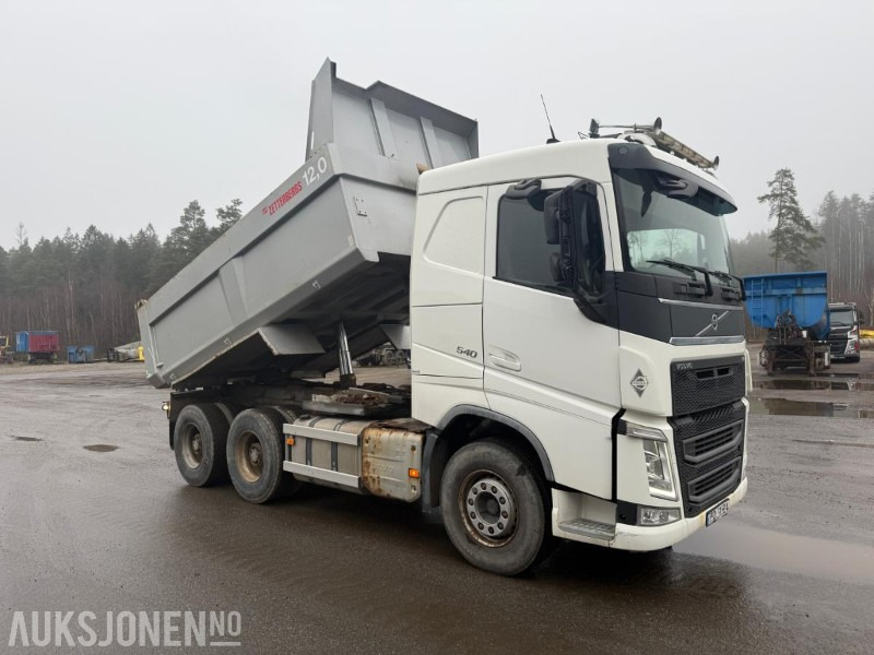 2015 VOLVO FH540 6X4 Euro6 TIPPBIL SERVICEHISTORIKK ZETTERBERG PÅBYGG. - Camion benne: photos 2 2015 VOLVO FH540 6X4 Euro6 TIPPBIL SERVICEHISTORIKK ZETTERBERG PÅBYGG. - Camion benne: photos 2