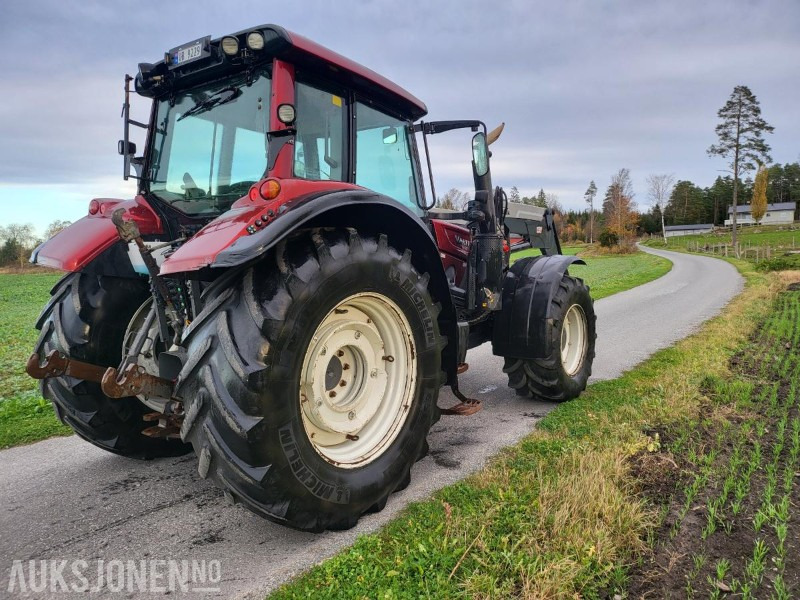 2015 Valtra N163 - Traktor med frontlaster - Tracteur agricole: photos 4 2015 Valtra N163 - Traktor med frontlaster - Tracteur agricole: photos 4