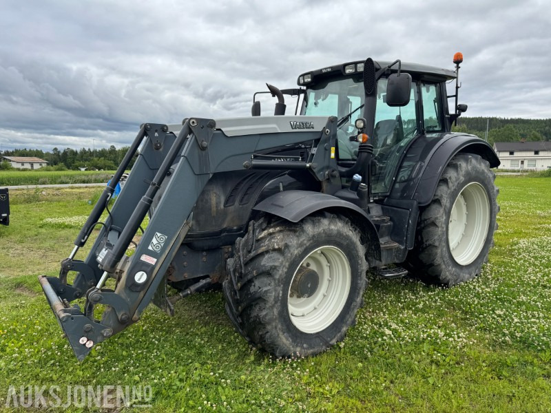 2015 Valtra T203 traktor med laster 50 km/t brøyterigget - Tracteur agricole: photos 1 2015 Valtra T203 traktor med laster 50 km/t brøyterigget - Tracteur agricole: photos 1