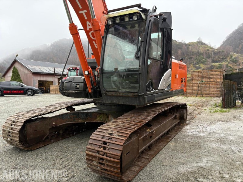 2016 Hitachi ZX210LC-5B med Engcon tiltrotator, planeringsskuffe og Gjerstad graveskuff - Pelle: photos 3 2016 Hitachi ZX210LC-5B med Engcon tiltrotator, planeringsskuffe og Gjerstad graveskuff - Pelle: photos 3