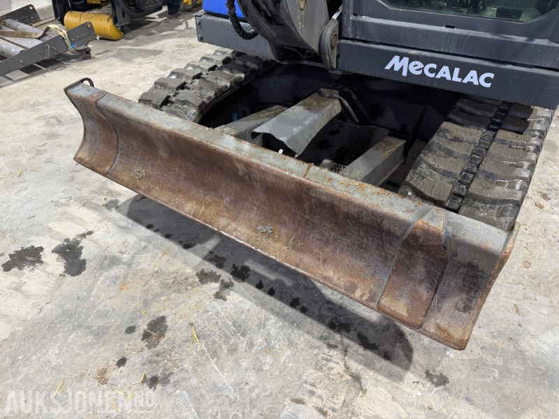 Mini pelle 2016 Mecalac 8MCR-T4 gravemaskin: photos 14 Mini pelle 2016 Mecalac 8MCR-T4 gravemaskin: photos 14