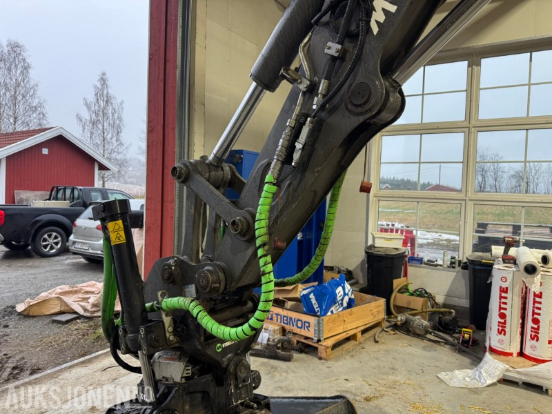 Mini pelle 2016 Mecalac 8MCR-T4 gravemaskin: photos 17 Mini pelle 2016 Mecalac 8MCR-T4 gravemaskin: photos 17