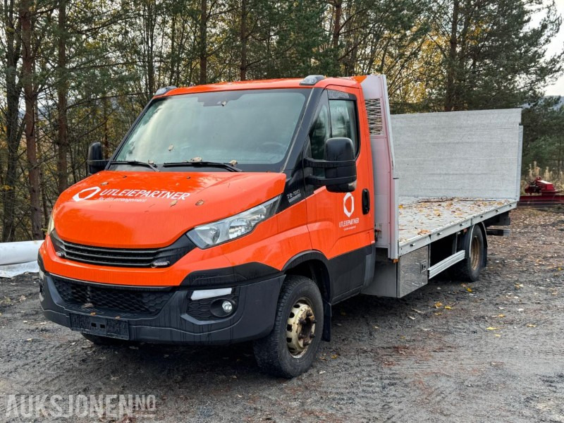 2017 Iveco Daily planbil med bakløfter - Camion plateau: photos 1 2017 Iveco Daily planbil med bakløfter - Camion plateau: photos 1