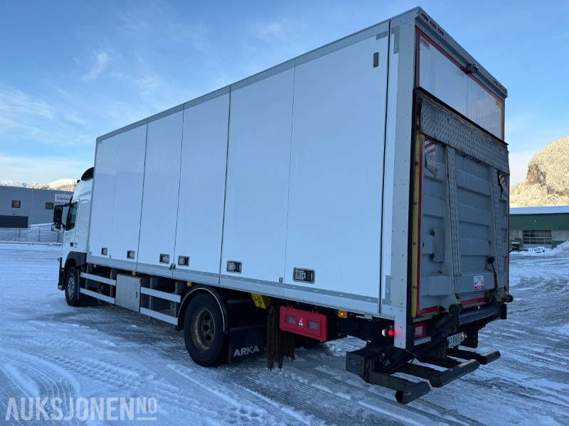 2017 Volvo FM 330 Euro 6 skapbil - 406117 km - Eu godkjent. - Camion fourgon: photos 3 2017 Volvo FM 330 Euro 6 skapbil - 406117 km - Eu godkjent. - Camion fourgon: photos 3