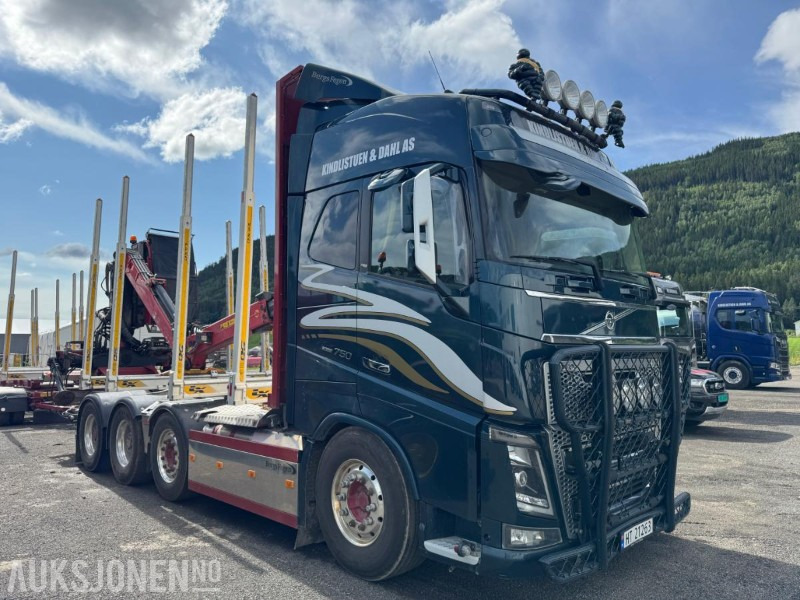 2018 Volvo FH16 8X4 komplett tømmerbil med kran og henger. - Camion grumier, Camion grue: photos 4 2018 Volvo FH16 8X4 komplett tømmerbil med kran og henger. - Camion grumier, Camion grue: photos 4