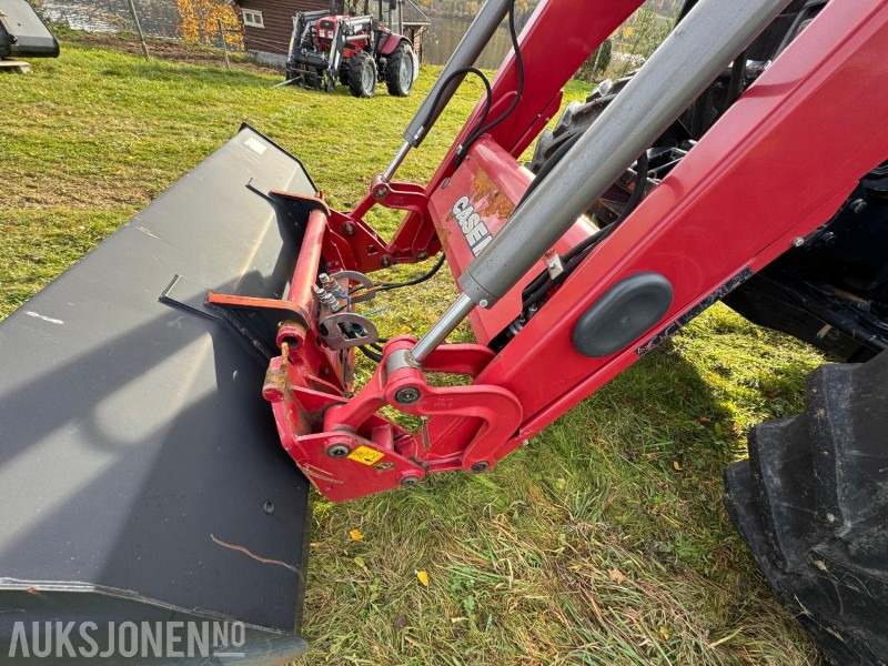 2019 CASE IH Maxxum 145 traktor med frontlaster / 40 km.t / 1354 timer - crédit-bail 2019 CASE IH Maxxum 145 traktor med frontlaster / 40 km.t / 1354 timer: photos 9