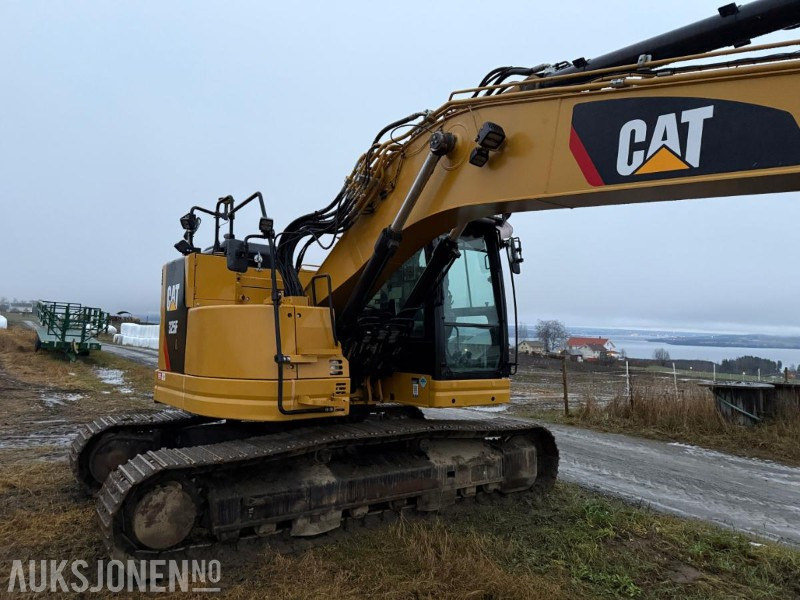 2019 Cat 325L m/Engcon tiltrotator, Gps og 2 skuffer - Pelle: photos 4 2019 Cat 325L m/Engcon tiltrotator, Gps og 2 skuffer - Pelle: photos 4