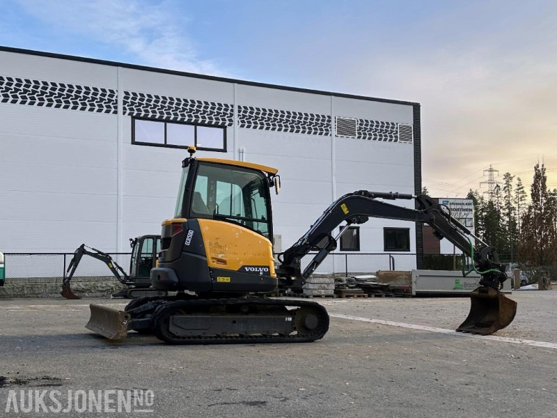 2019 VOLVO ECR50D MINIGRAVER 5 TONN STEELWRIST TILTROTATOR S40 1945 TIMER - Mini pelle: photos 4 2019 VOLVO ECR50D MINIGRAVER 5 TONN STEELWRIST TILTROTATOR S40 1945 TIMER - Mini pelle: photos 4