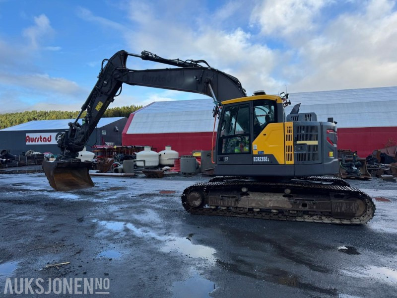 2020 Volvo ECR 235EL Gravemaskin - S70 feste - Pusskuffe - Sentralsmøring - bunkringspumpe - Tiltrotator - Pusskuffe - Sertifisert - Pelle: photos 1 2020 Volvo ECR 235EL Gravemaskin - S70 feste - Pusskuffe - Sentralsmøring - bunkringspumpe - Tiltrotator - Pusskuffe - Sertifisert - Pelle: photos 1