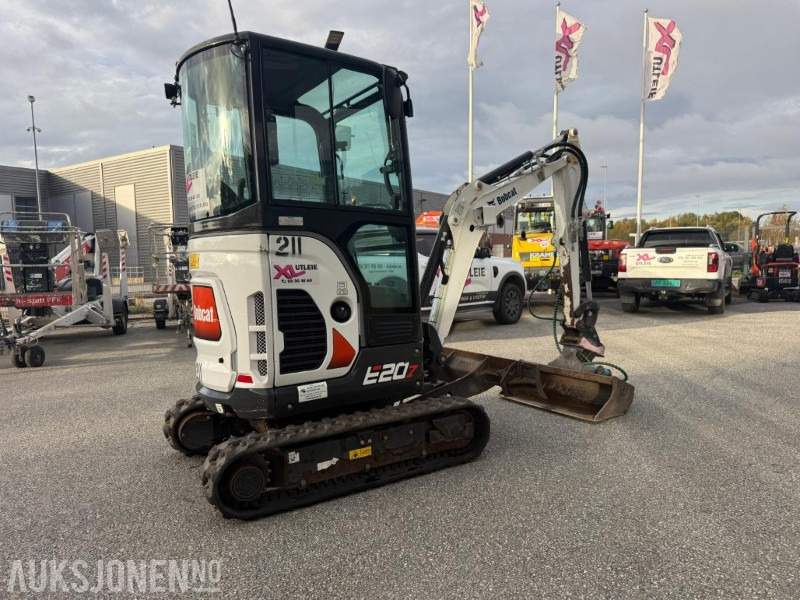 2021 Bobcat E20Z minigraver - servicehistorikk - 2 skuffer. - Mini pelle: photos 5 2021 Bobcat E20Z minigraver - servicehistorikk - 2 skuffer. - Mini pelle: photos 5